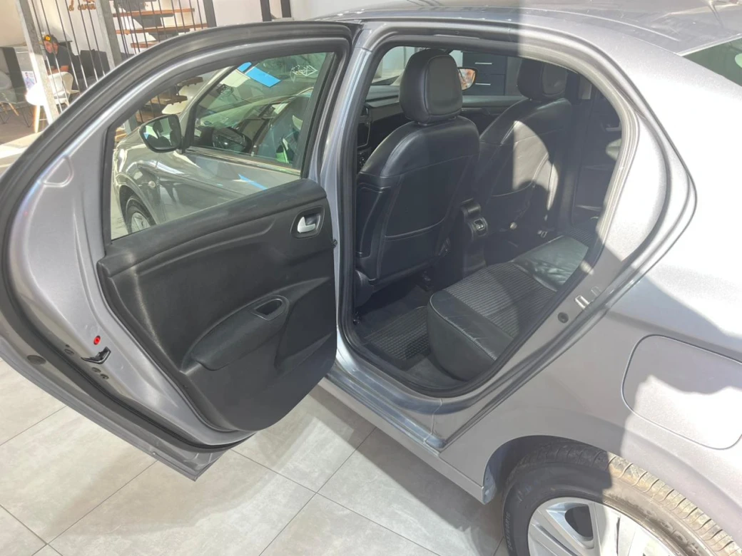 imagen 0 de vehiculo con id 2147
